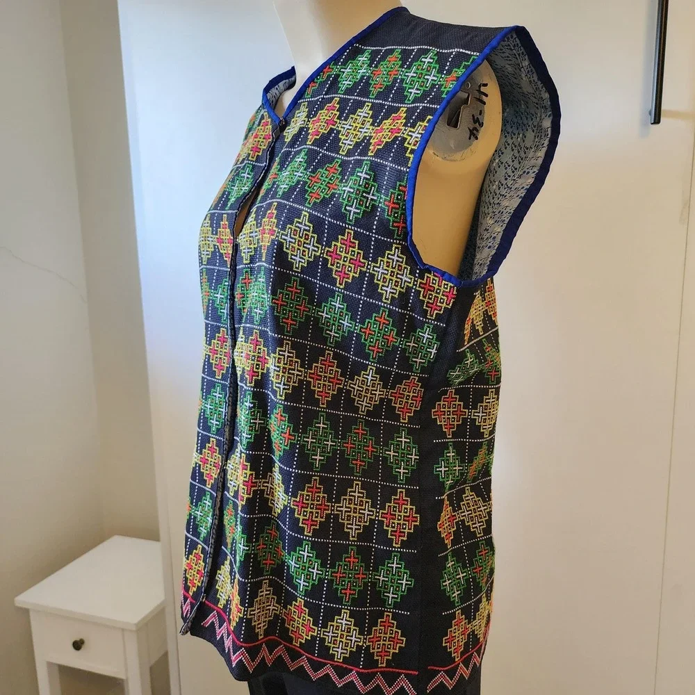Handmade Reversible Vest, Black Turkish Nomadic Chuval Pattern